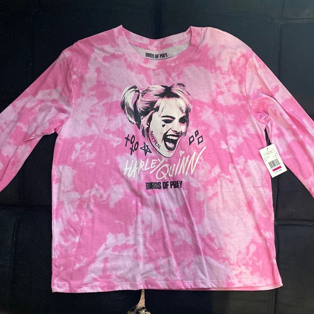Selling a pink tie-dye Harley Quinn shirt long sleeve The brand is Walmart